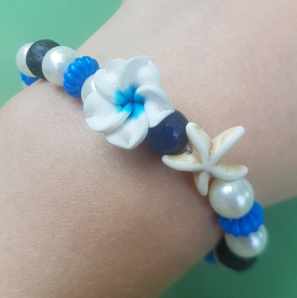 🌋 Hawaiian Beach Bracelet Set - Picture 6 of 10